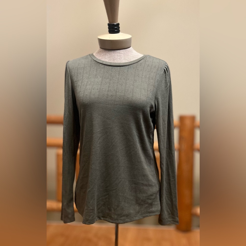 Long Sleeve Textured Tee – Well Worn brand -  Size Small
